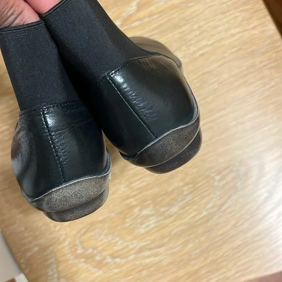 L’Amour des pieds Guifford ankle boots shoes size 6 M black soft leather NWOB